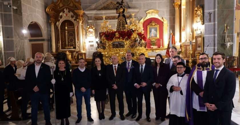 El presidente de la Diputación participa en la Primera Levantá del Miércoles Santo en Huércal-Overa
