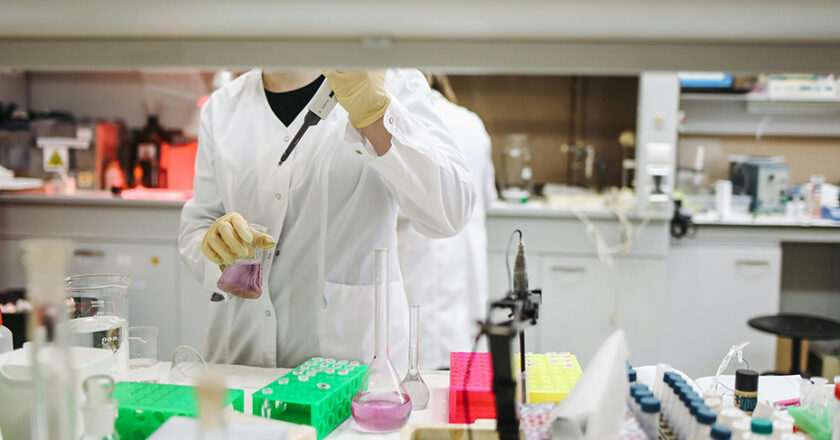 Sanidad asigna tres millones de euros para apoyar proyectos de investigación