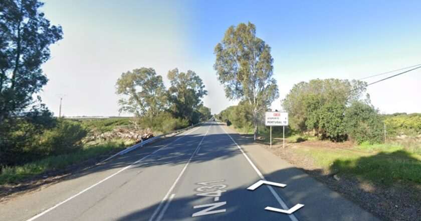 Cuatro hombres heridos en un accidente de tráfico en Isla Cristina