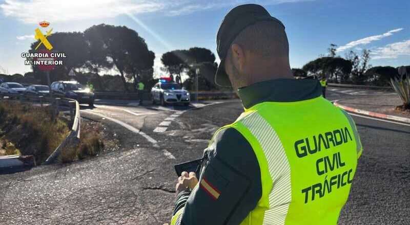 Accidente de tráfico en la A-7 en Vélez-Málaga causa la muerte de un motorista