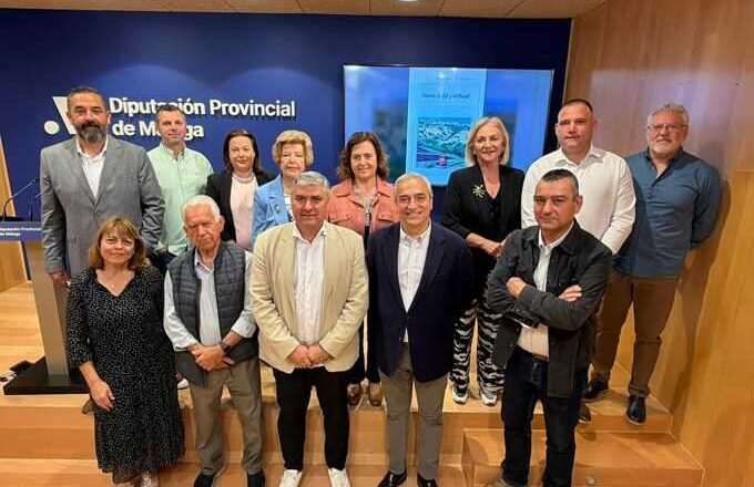 Colaboración de la Diputación en el concurso de pintura ‘Ventanas al Arte y al Moscatel de la Axarquía’