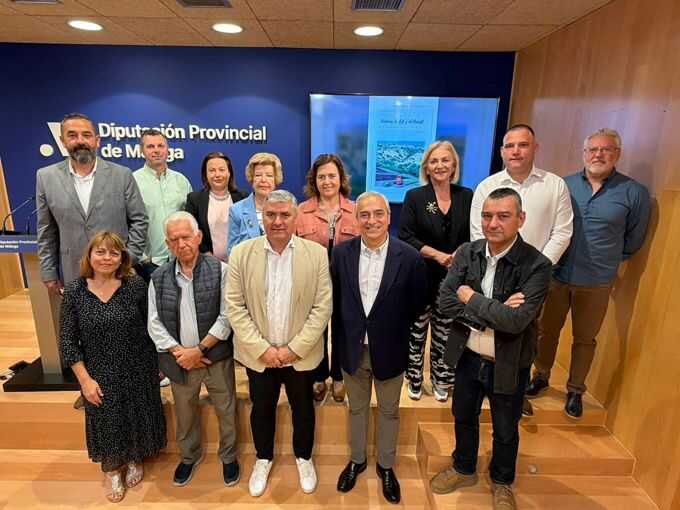 Colaboración de la Diputación en el concurso de pintura ‘Ventanas al Arte y al Moscatel de la Axarquía’