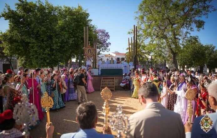 La Hermandad Matriz da inicio al camino hacia El Rocío para recibir a las filiales y comenzar la romería este viernes