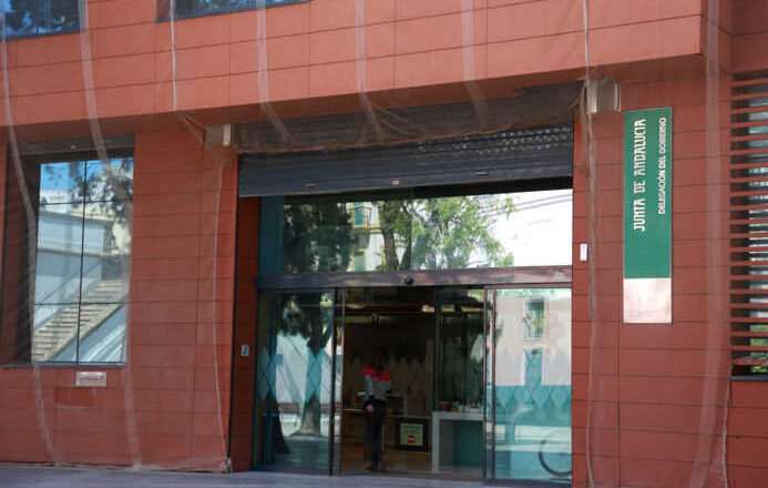 La Junta respalda la propuesta de renombrar el colegio Juan Carlos Aragón impulsada por el Ayuntamiento