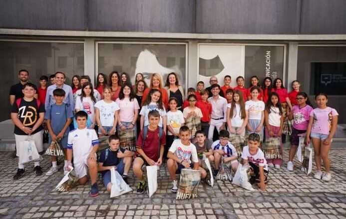 El Centro de la Comunicación exhibe los periódicos elaborados por estudiantes en sus talleres escolares