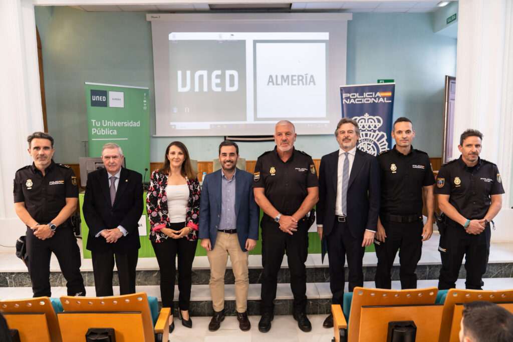 La UNED y la Policía Nacional exploran el uso de la Inteligencia Artificial en la seguridad pública en Almería