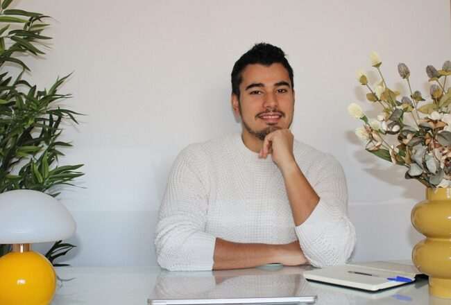 Álvaro Santana Arbelo: Psicología especializada en trauma desde Almería y para toda España