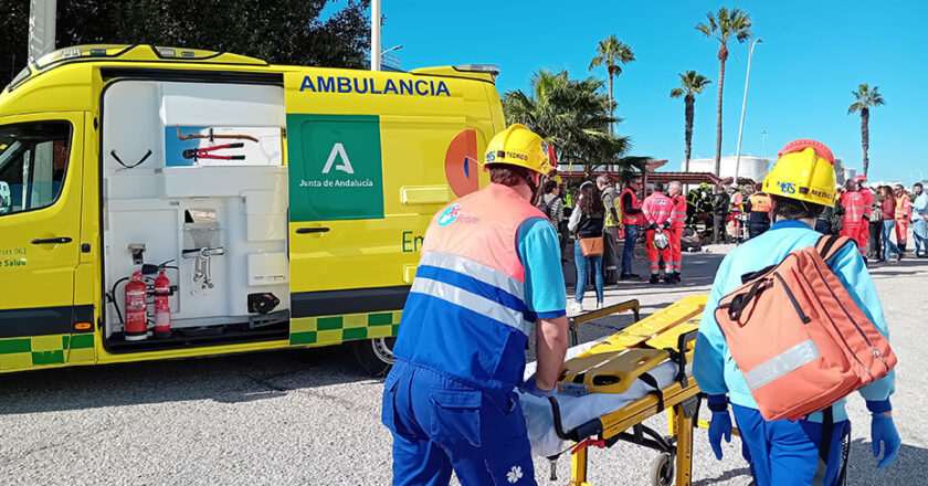 Atropello múltiple en la terraza de un bar en Frigiliana deja tres heridos