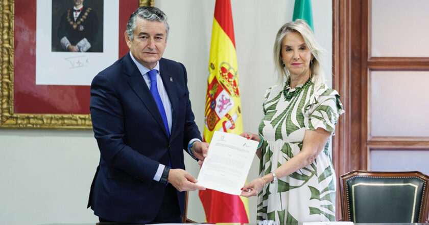 Junta y Fiscalía andaluza establecen un convenio para mejorar la protección de menores