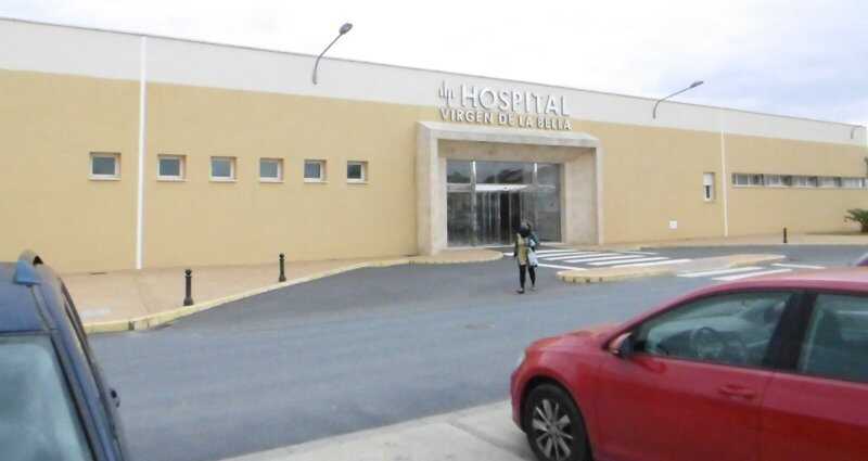 Cinco personas resultan heridas al volcar su vehículo en la N-341 en Lepe