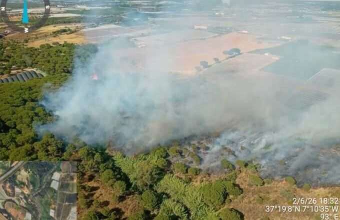 Incendio en el paraje Valdeflores de Cartaya bajo control