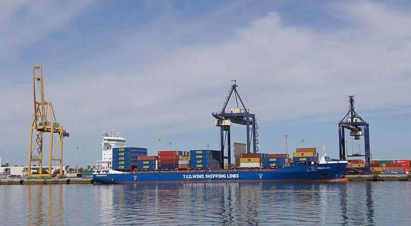 Inversión de 776.000 euros en la mejora de la pavimentación del Puerto de Cádiz