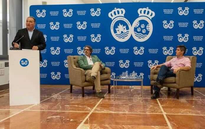 Teodoro León Gross examina los retos del periodismo en el contexto actual en Diputación