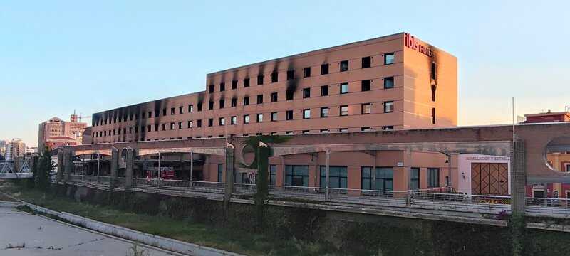 El Ayuntamiento solicita la eliminación del sistema de climatización del hotel involucrado en el incendio