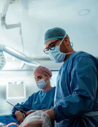 Cirugía de hombro innovadora en el Hospital Vithas Xanit de Estepona, Málaga