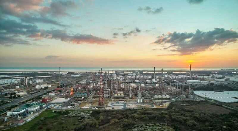 Aiqbe celebra la inauguración de la nueva planta de Iberdrola que resalta la capacidad de atracción de Huelva