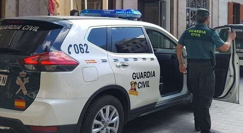 Detenido por agresión con arma blanca en Cogollos mientras se ocultaba en casa de su expareja a pesar de la orden de alejamiento