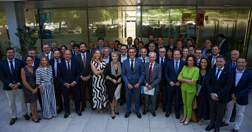 La Junta considera el sector de la defensa como una oportunidad histórica para el crecimiento de Andalucía