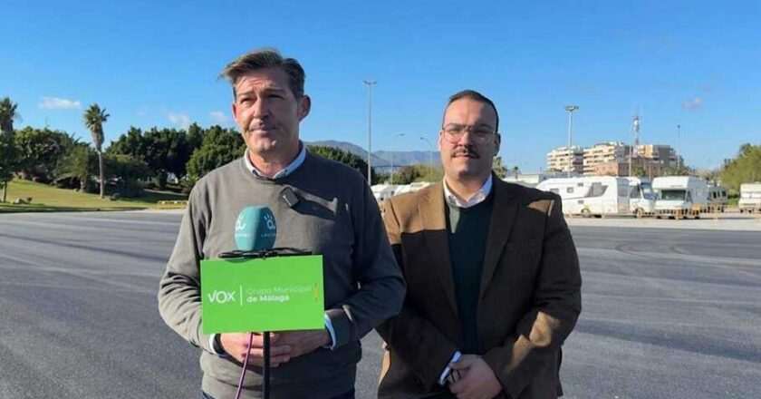 Vox Málaga señala la falta de planificación del PP respecto a la situación en Sacaba con las caravanas
