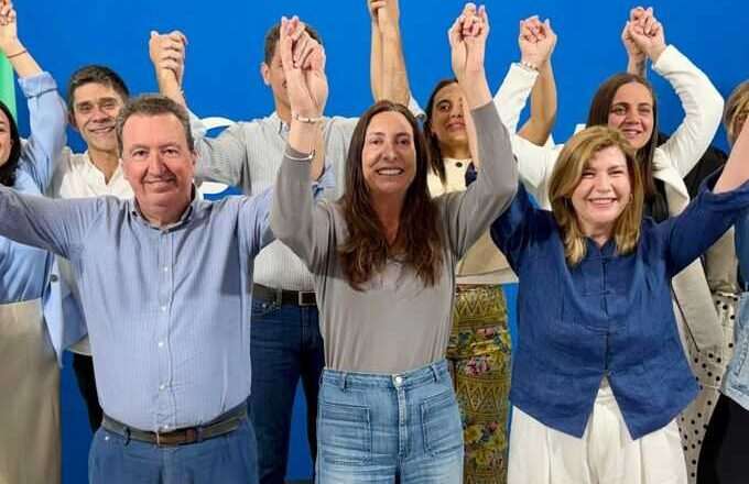 PP celebra la continuidad de Loles López en la Consejería de Servicios Sociales