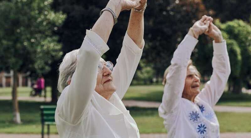 Siempre Acompañados ofrece actividades para combatir la soledad en personas mayores durante el verano