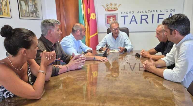 Diputación y Ayuntamiento de Tarifa discuten el proyecto del emisario submarino para la EDAR de Atlanterra