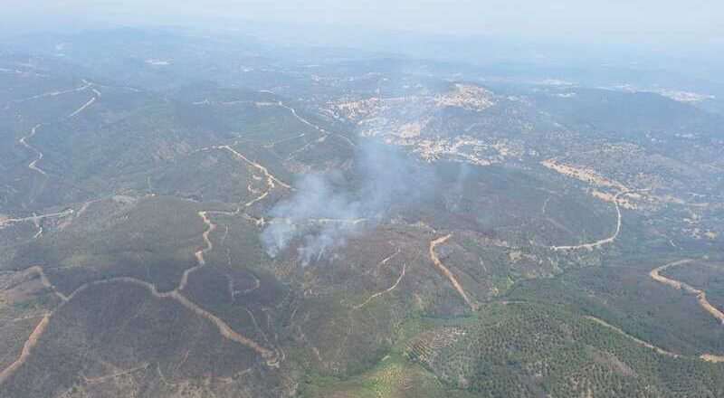 Incendio de Almonaster estabilizado, se reduce la emergencia y se permite el regreso de los vecinos