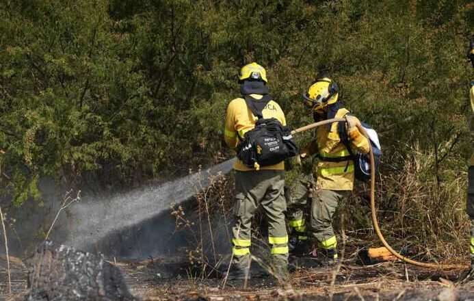 Incendio en el paraje Los Vuelos de Lucena del Puerto bajo control