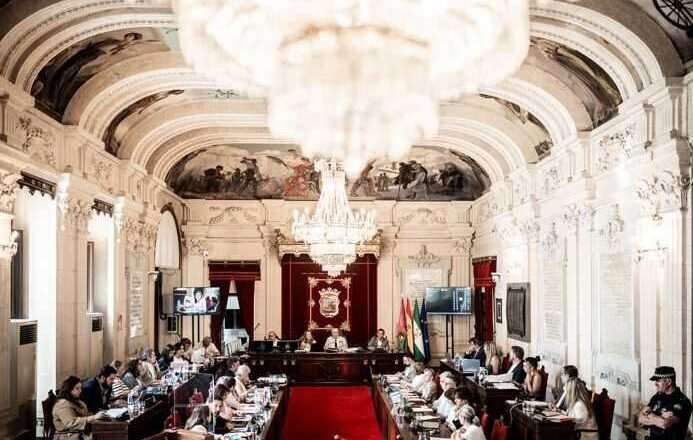 El Pleno de Málaga aborda nuevamente la vivienda y rechaza declarar la ciudad como zona tensionada