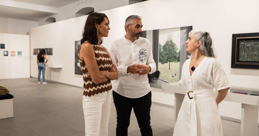La poesía de Cristina Megía conmueve en la Sala de Exposiciones II del MUREC