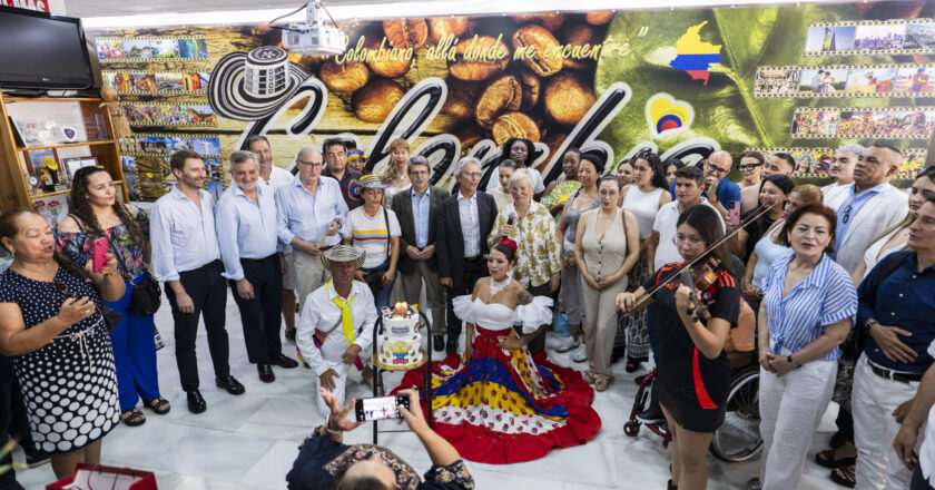 Instituciones almerienses fortalecen la hermandad con la comunidad colombiana