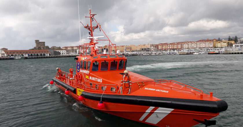 Buzo pierde la vida tras ser rescatado en la costa de Tarifa
