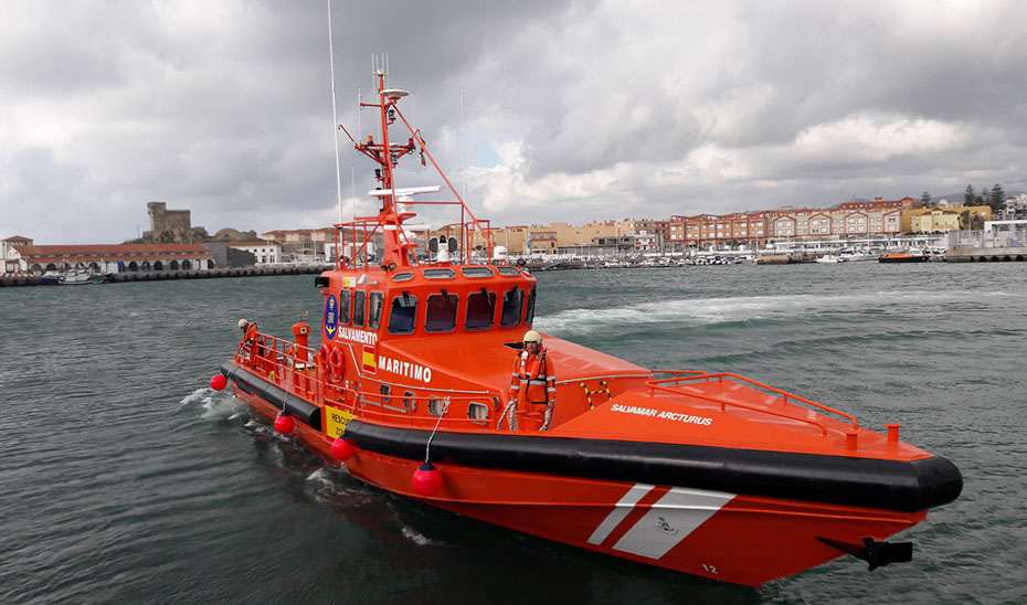 Buzo pierde la vida tras ser rescatado en la costa de Tarifa