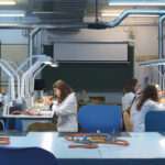 Cerca de 5.000 docentes de FP amplían su formación para fortalecer el vínculo con el entorno productivo