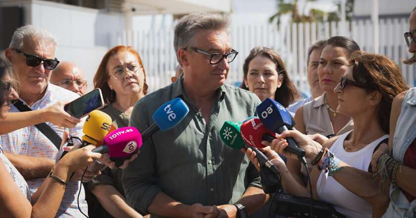 La Junta defiende que los problemas se resuelven y rechaza el reparto de menores migrantes