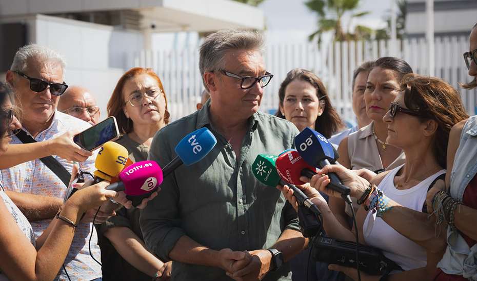 La Junta defiende que los problemas se resuelven y rechaza el reparto de menores migrantes