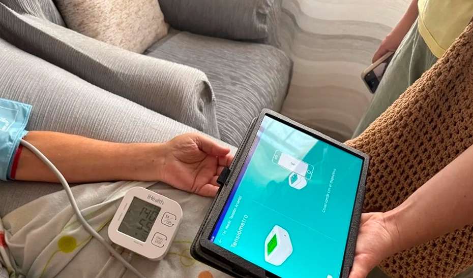 Andalucía refuerza su sistema de telecuidados para pacientes crónicos con cerca de 20.000 atenciones
