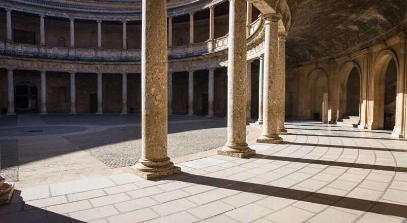 El Ayuntamiento reafirma su apoyo a la exposición de Carlos V y al Festival Jóvenes Realizadores