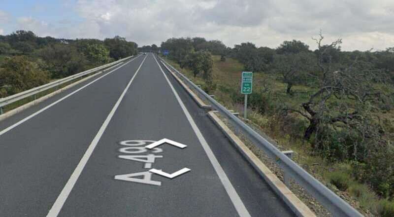 Fallece una mujer de 48 años tras volcar su coche en Villanueva de los Castillejos