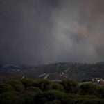 El fuego de Niebla se mantiene contenido sin afectar la provincia y con 681 desalojos