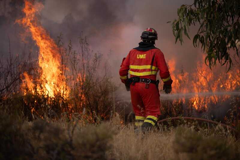 Moreno solicita cautela y prudencia ante el incendio de Niebla, aunque considera esperanzadora su evolución