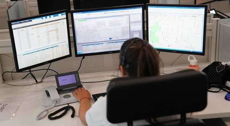 Trabajador pierde la vida al chocar su camión contra una fachada en Tolox
