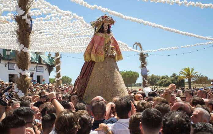 Almonte se alista para la inauguración del Año Jubilar, el Rocío Chico y la llegada de la Virgen