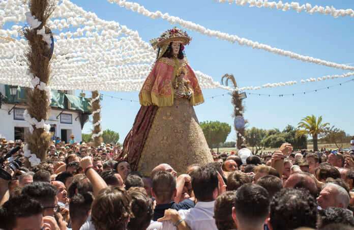 Almonte se alista para la inauguración del Año Jubilar, el Rocío Chico y la llegada de la Virgen