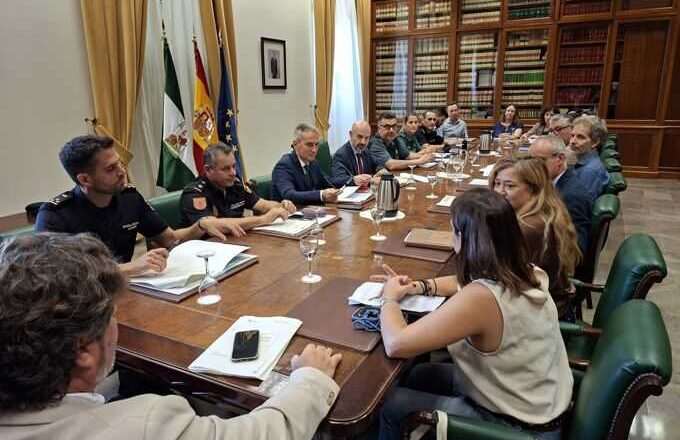 Más de 88.300 personas y 20.961 vehículos transitan por el Puerto en la Operación Paso del Estrecho