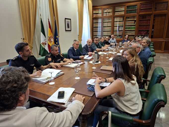 Más de 88.300 personas y 20.961 vehículos transitan por el Puerto en la Operación Paso del Estrecho