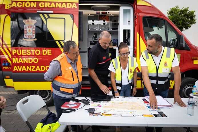Bomberos llevan a cabo más de 220 intervenciones en Churriana tras los seísmos por riesgo de desprendimientos