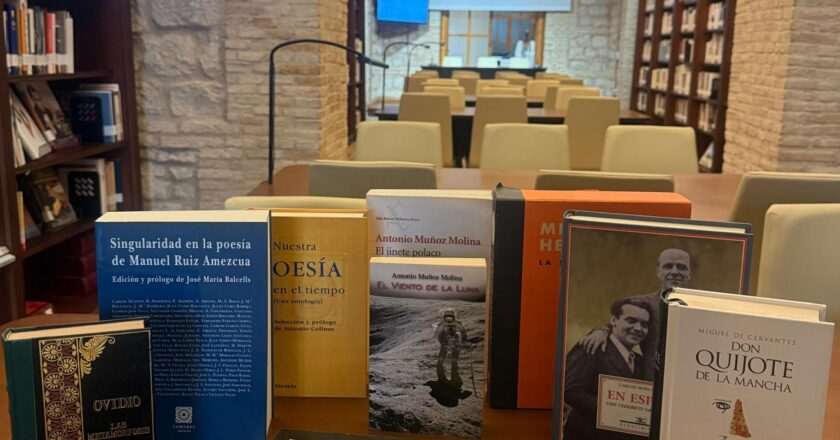 El IEG adquiere la colección bibliográfica de Manuel Ruiz Amezcua con más de 2.000 ejemplares, principalmente de poesía
