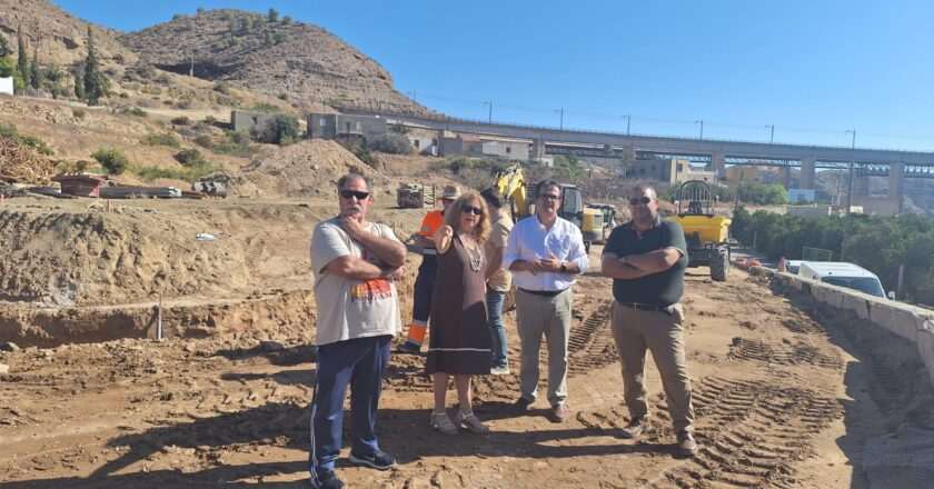 Preparativos para el futuro parque multiaventura en los terrenos de Diputación y Santa Fe de Mondújar