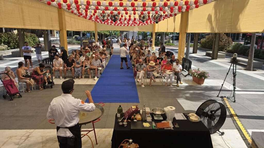 La gastronomía de Almería se hace presente en la Plaza de las Velas con el inicio de su IV Encuentro